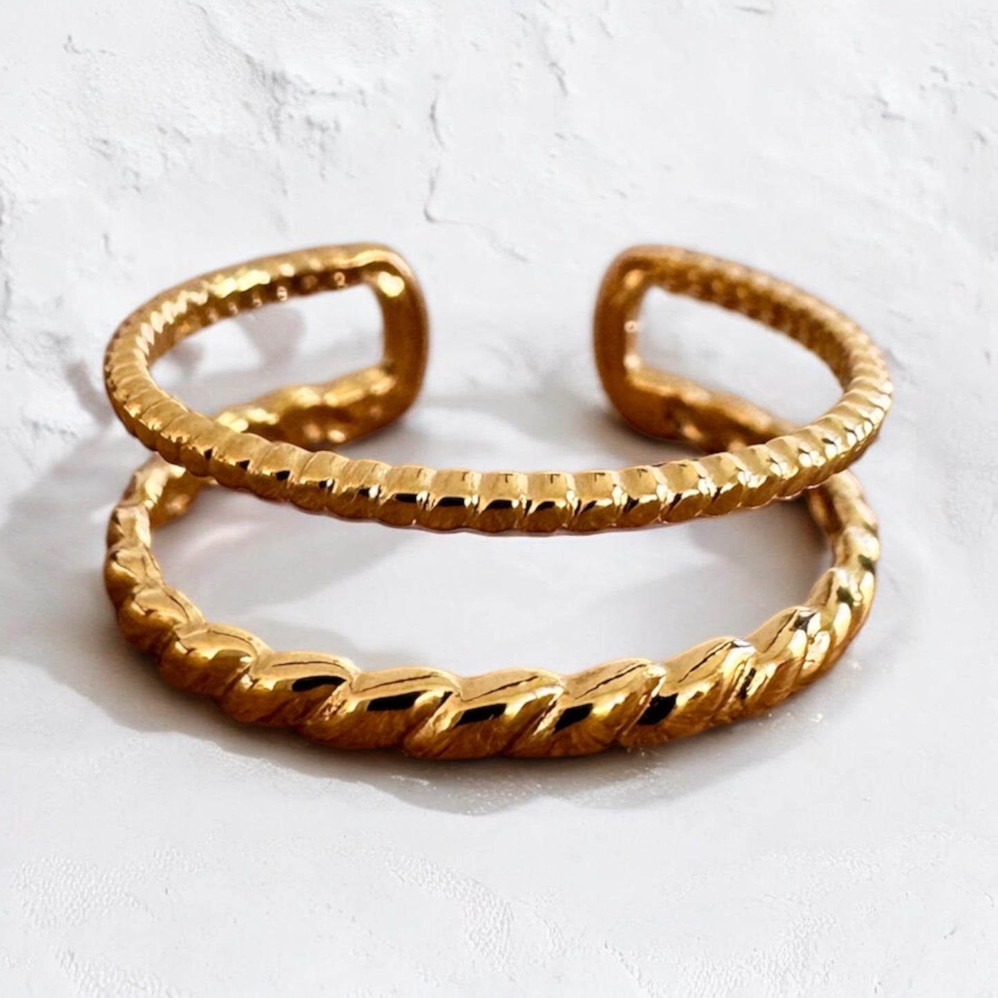 Ring Twisted Glow